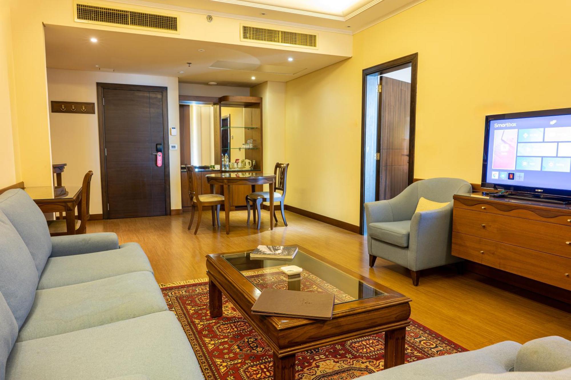 Jiyeh Marina Resort Hotel & Chalets Jieh Exterior photo