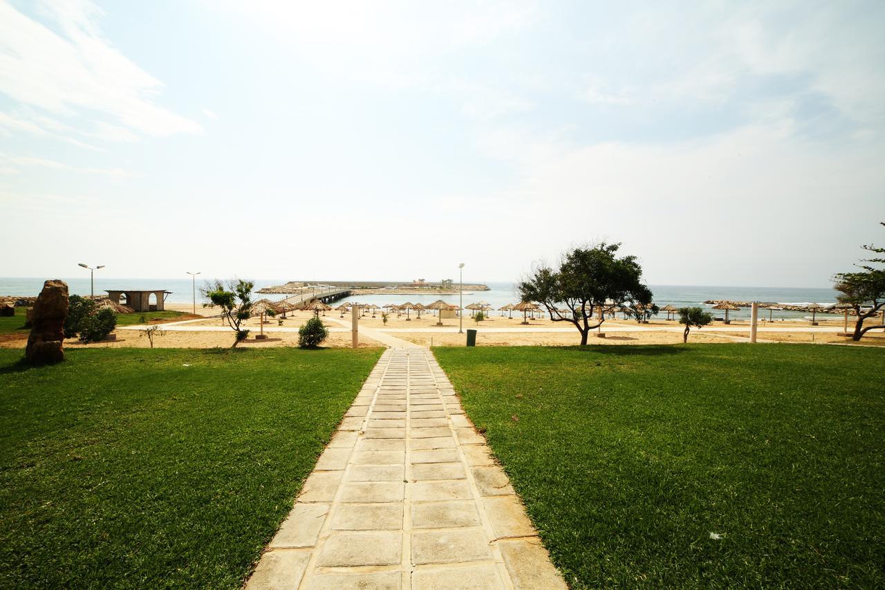 Jiyeh Marina Resort Hotel & Chalets Jieh Exterior photo